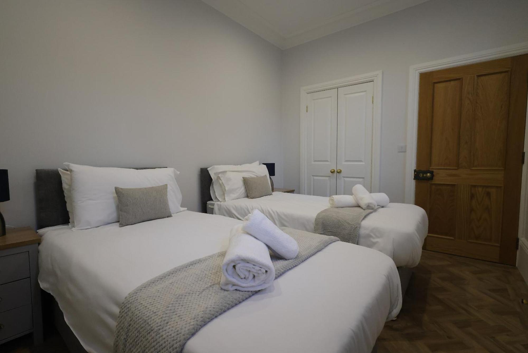Red Lion Apartments Spalding Dış mekan fotoğraf